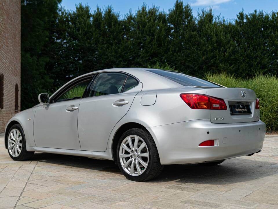 Afbeelding 6/50 van Lexus IS 220d (2006)