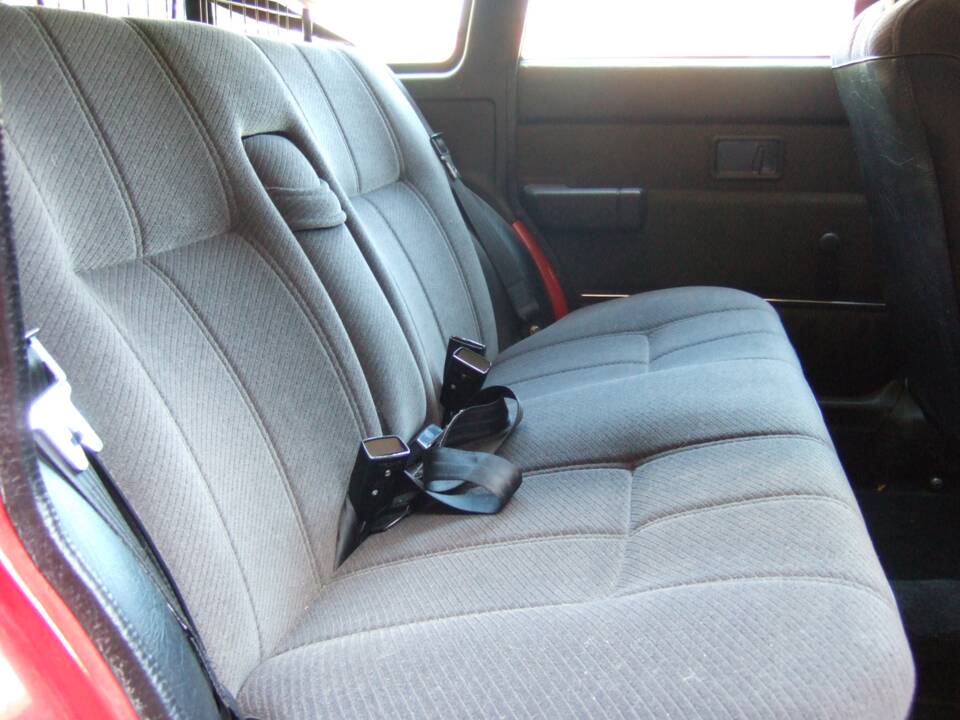 Image 25/30 of Volvo 240 Kombi (1988)