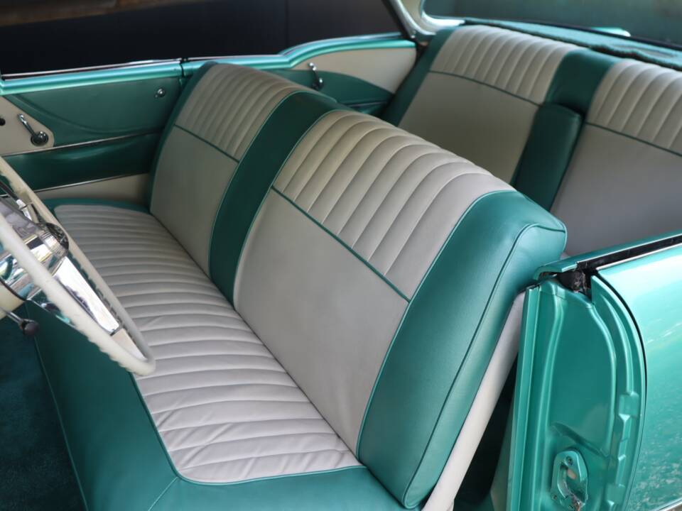 Image 30/50 of Buick 60 Century Riviera (1955)