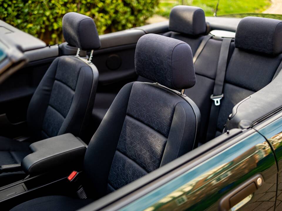 Image 4/49 of BMW 328i (1998)