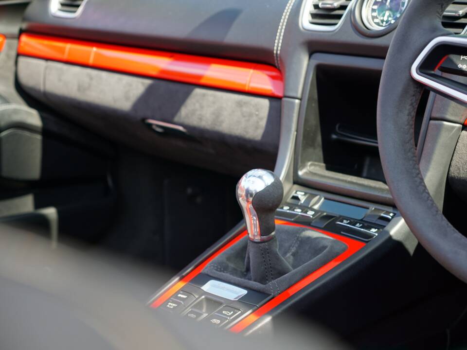 Image 14/24 of Porsche 718 Boxster Spyder (2015)