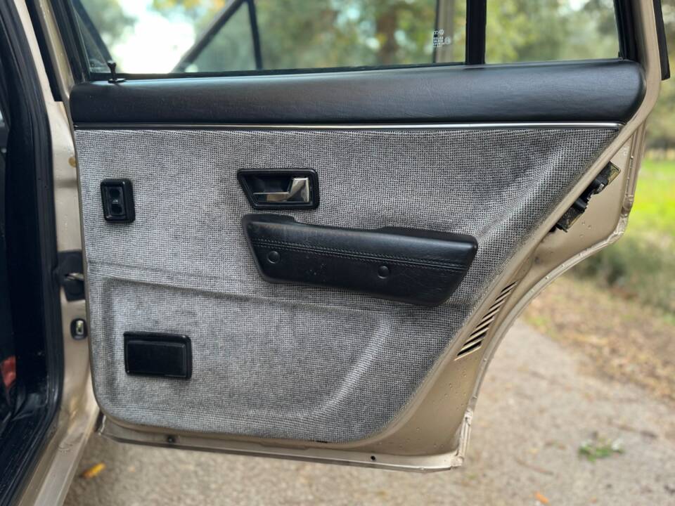 Image 48/57 of Volkswagen Passat 2.0 (1987)