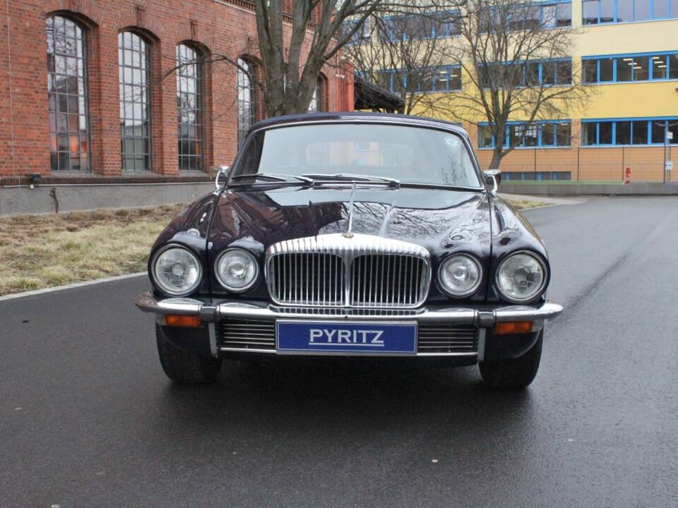 Bild 9/27 von Daimler Double Six Avon-Stevens (1978)