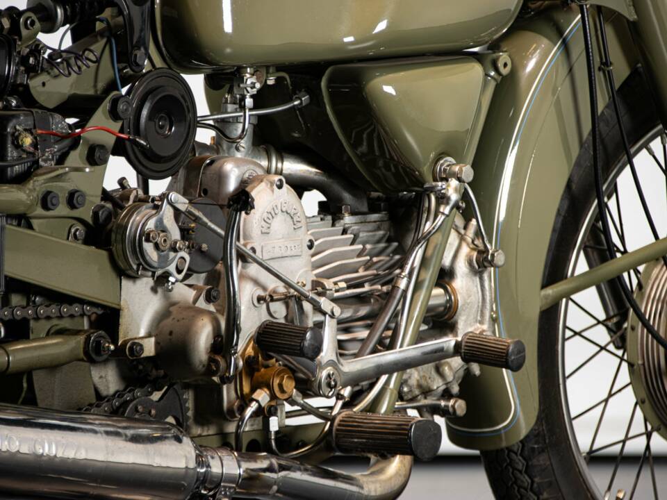 Image 46/50 of Moto Guzzi DUMMY (1963)