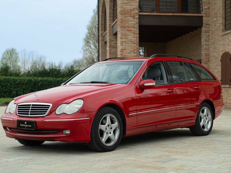 Immagine 1/50 di Mercedes-Benz C 220 CDI T (2003)