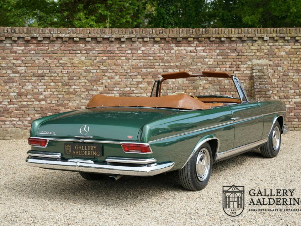Afbeelding 45/50 van Mercedes-Benz 220 SE b (1964)