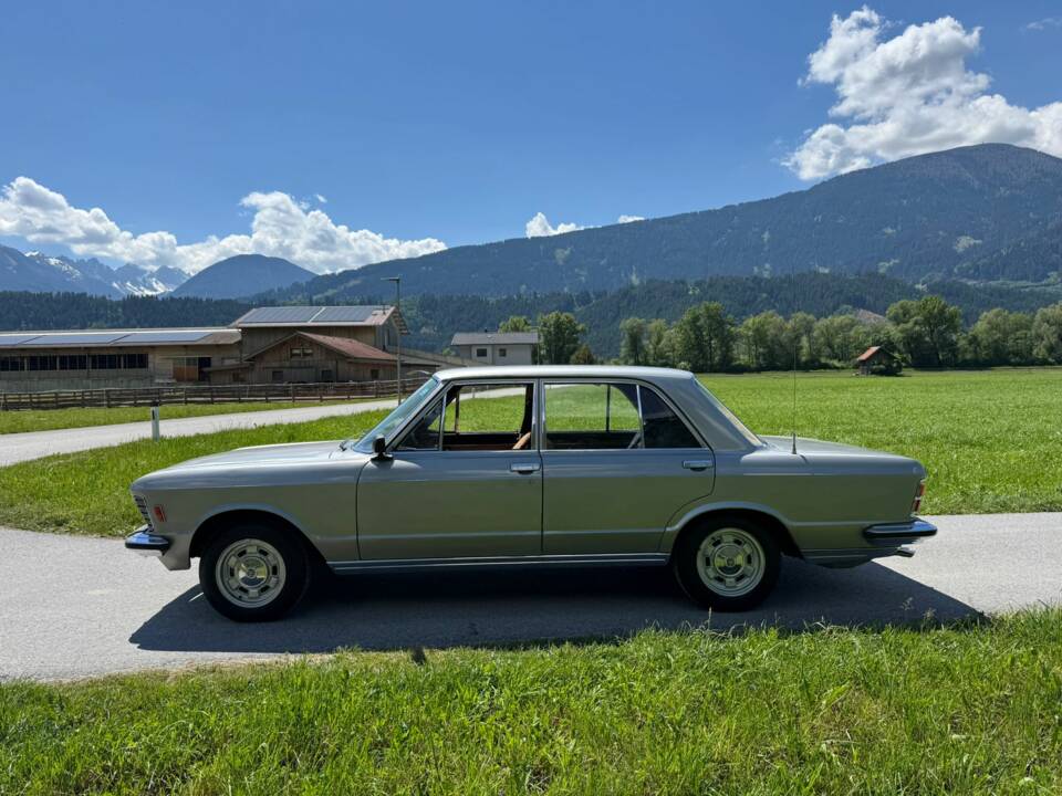 Bild 3/7 von FIAT 130 / 2800 (1971)