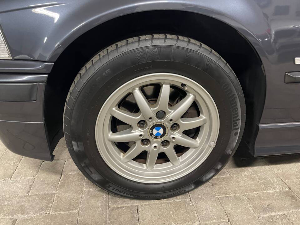 Bild 20/25 von BMW 318ti Compact (1997)