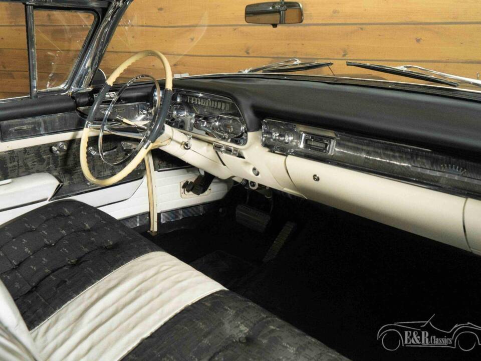 Bild 9/19 von Cadillac 62 Coupe DeVille (1958)