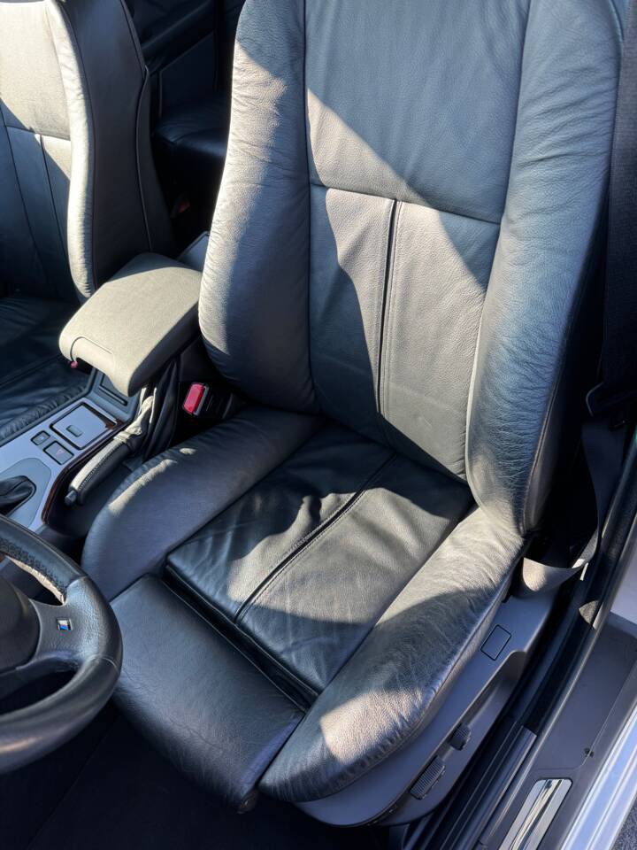 Bild 59/75 von BMW 540i (2001)