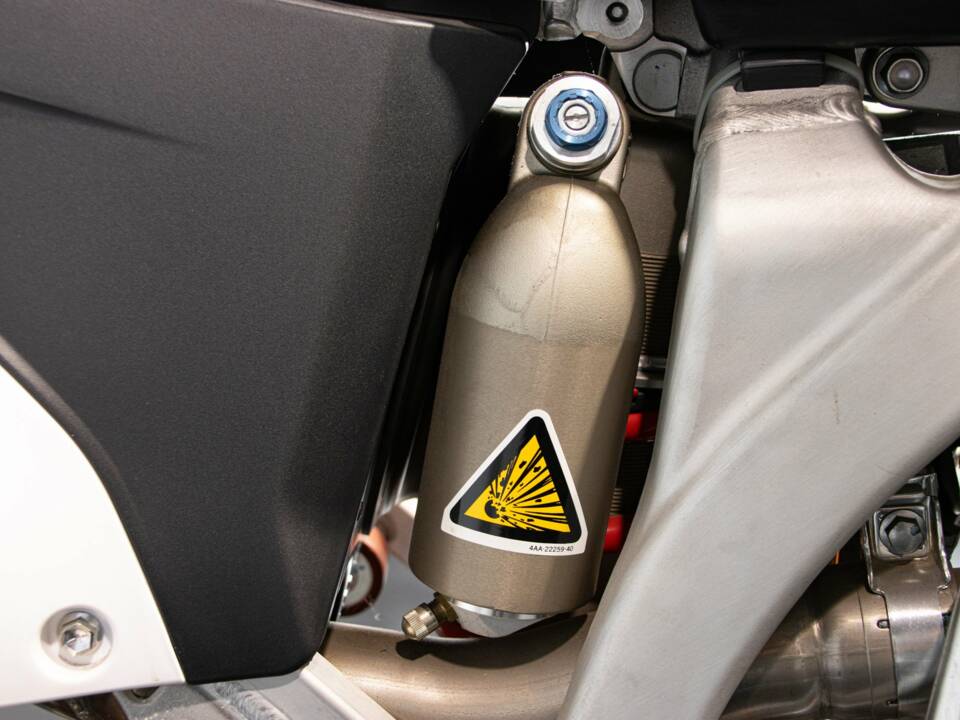 Image 42/50 de Yamaha DUMMY (2008)