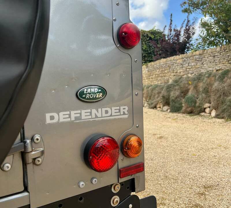 Image 35/50 of Land Rover Defender 90 (2011)