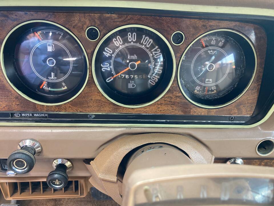 Imagen 7/11 de Jeep Wagoneer Limited (1982)