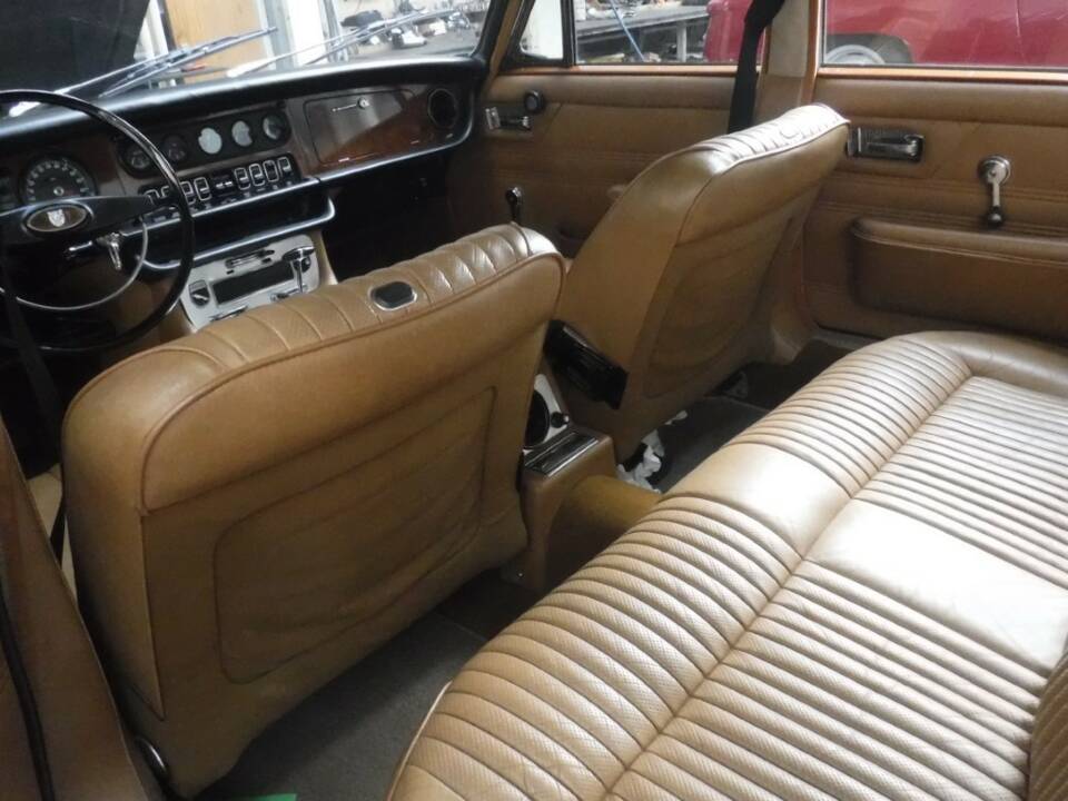 Image 47/50 of Jaguar XJ 6 2.8 (1972)