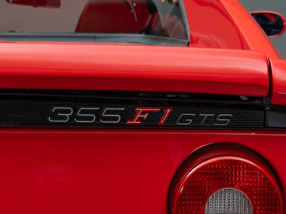 Image 20/37 of Ferrari F 355 F1 GTS (1997)