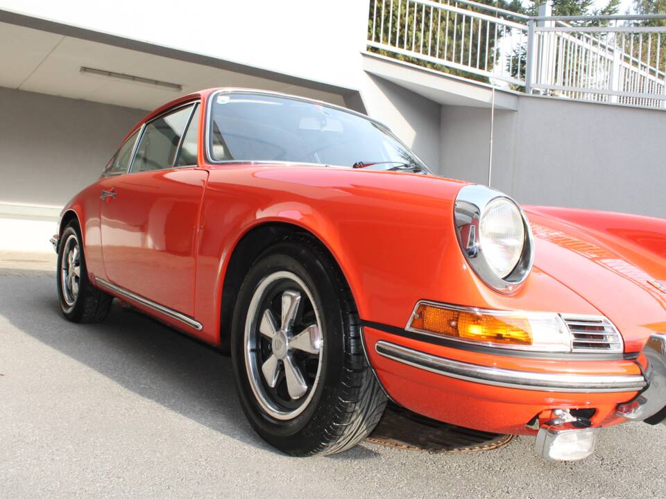 Image 54/79 of Porsche 912 (1969)