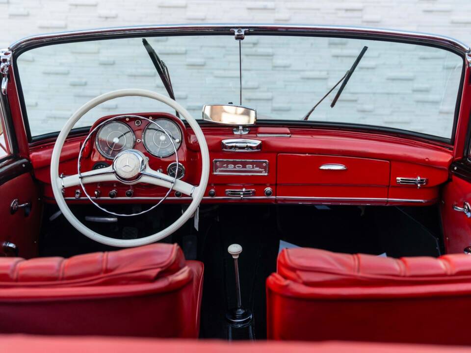 Image 3/19 of Mercedes-Benz 190 SL (1957)