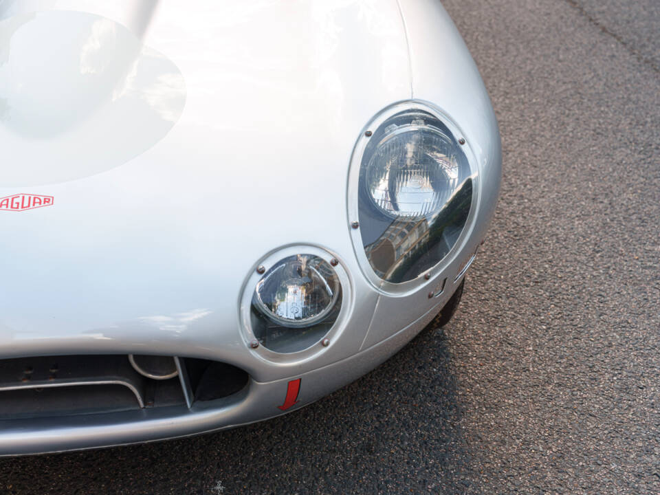 Immagine 10/27 di Jaguar E-Type &quot;Low Drag Coupé&quot; (1962)