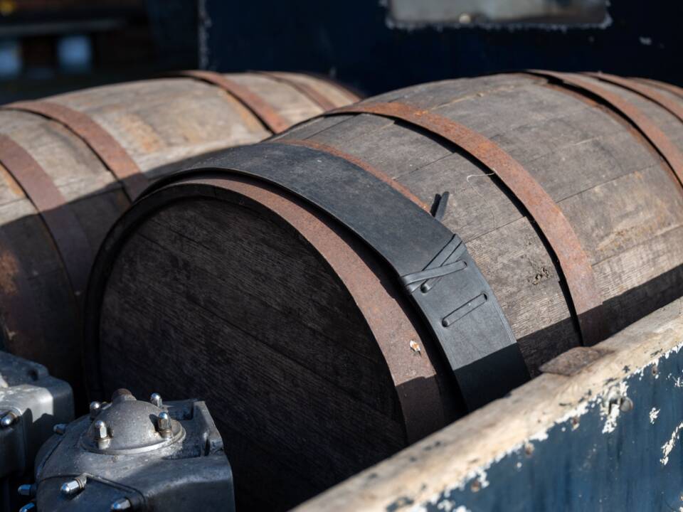 Image 30/134 of Ford V8 (1937)