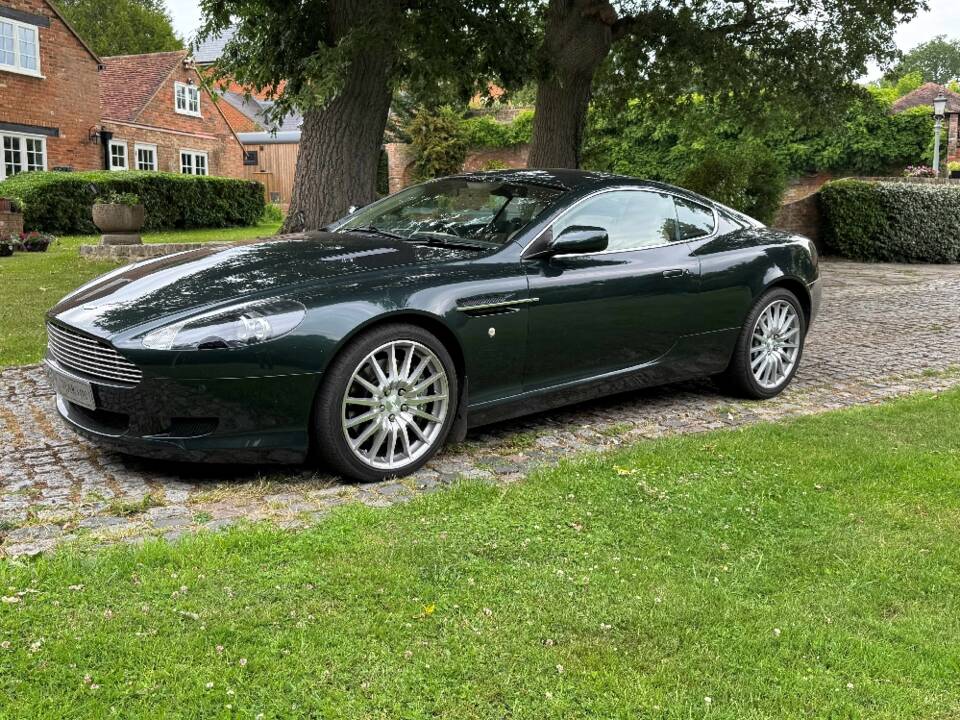 Image 1/43 of Aston Martin DB 9 (2008)
