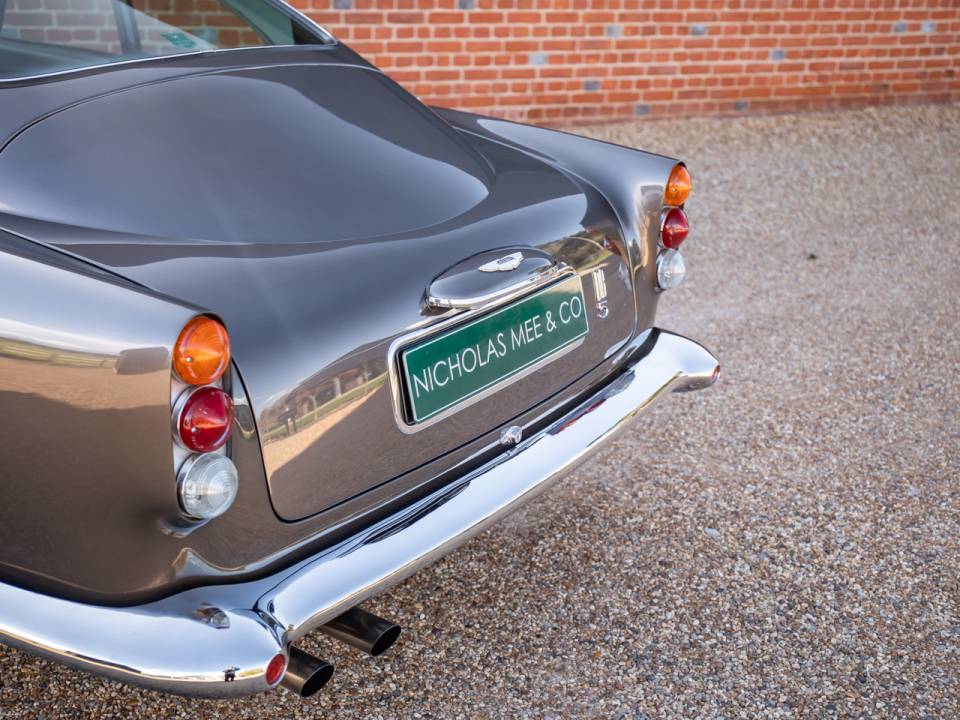 Image 19/50 de Aston Martin DB 5 (1965)