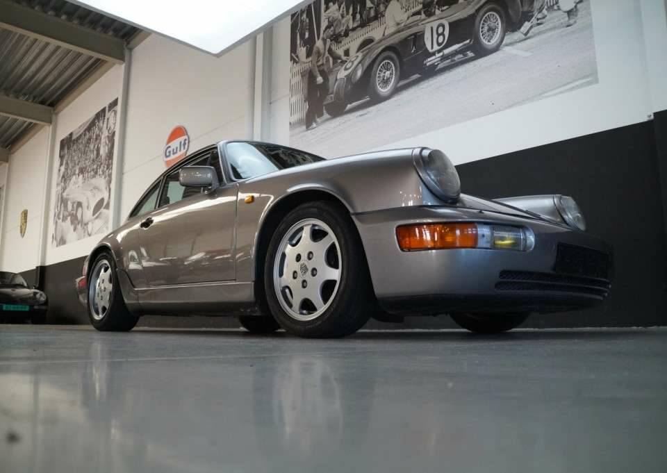 Immagine 22/50 di Porsche 911 Carrera 4 (1989)