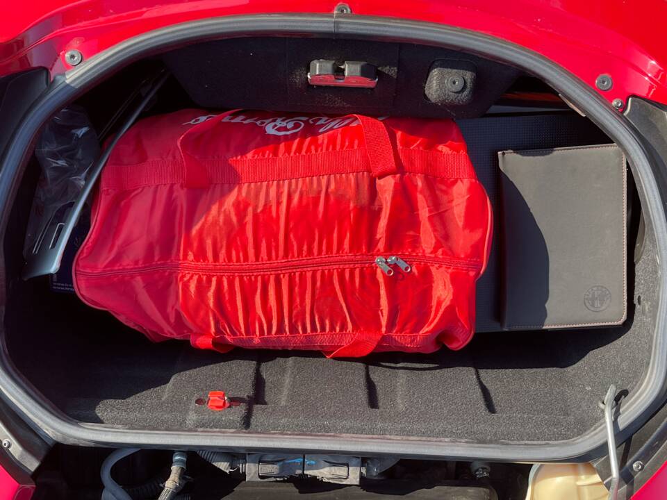 Image 9/18 of Alfa Romeo 4C (2015)
