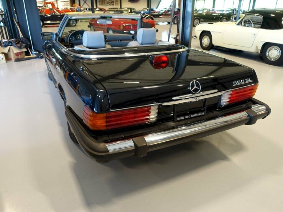 Image 13/34 of Mercedes-Benz 560 SL (1987)