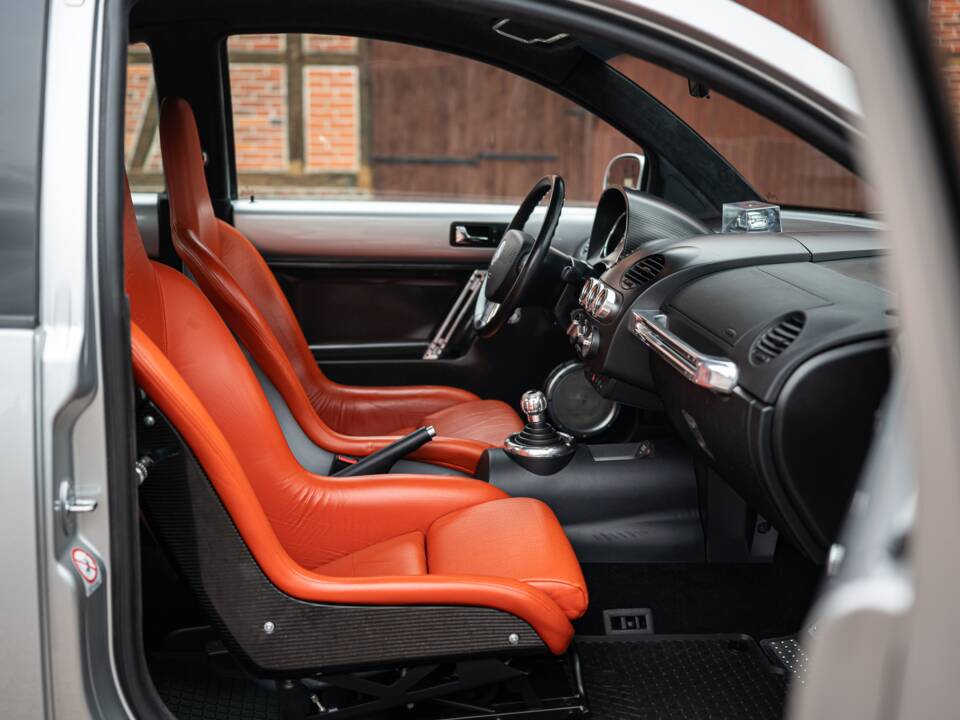 Image 42/48 of Volkswagen New Beetle RSI (2003)