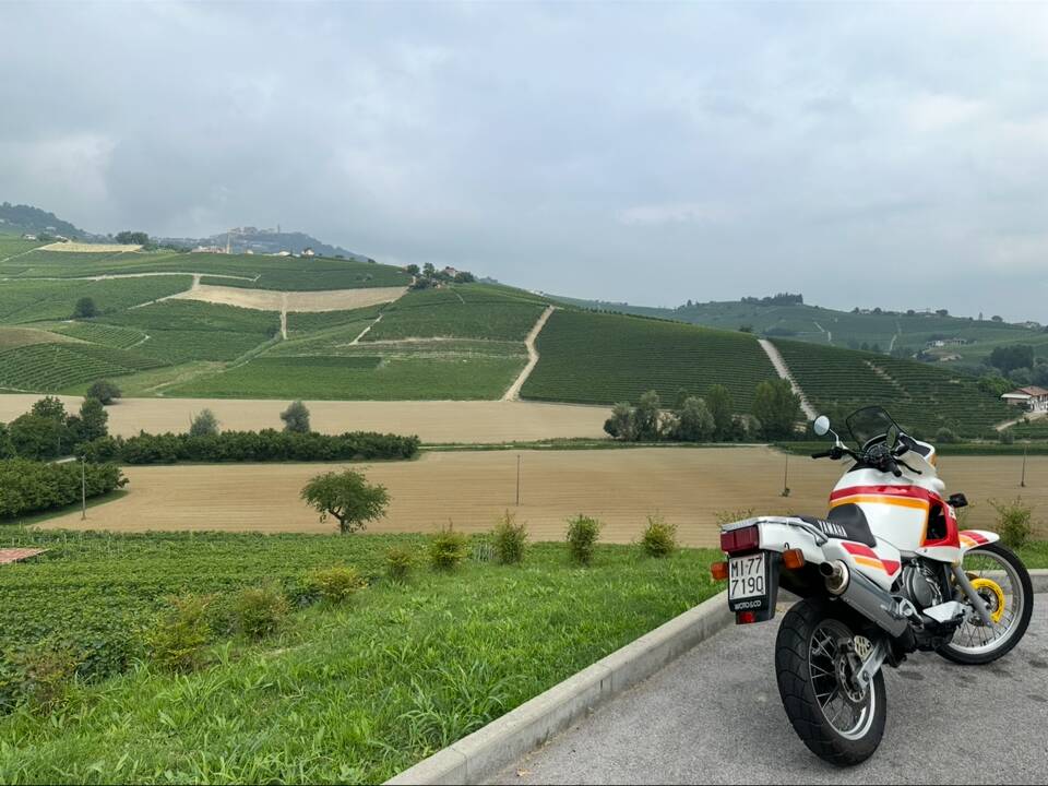 Immagine 3/4 di Yamaha XTZ 750 Super Ténéré (1990)