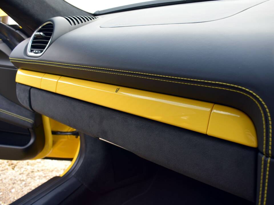 Bild 43/50 von Porsche 718 Cayman GT4 (2021)
