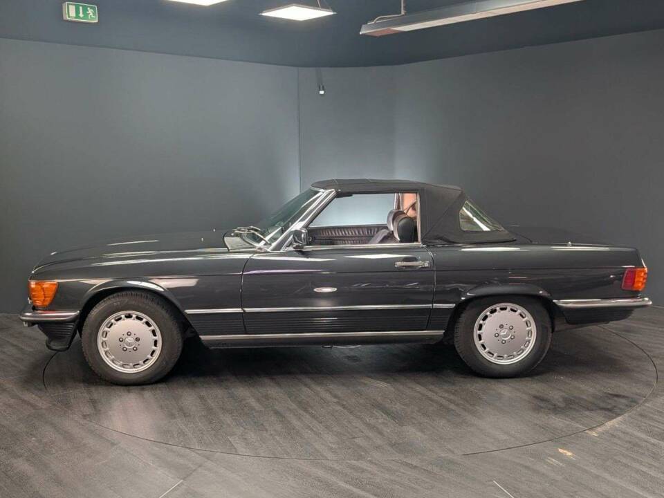 Image 12/50 of Mercedes-Benz 300 SL (1989)