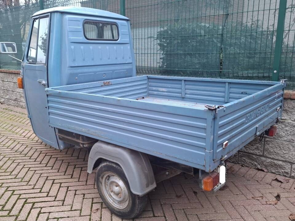 Image 2/14 de Piaggio Vespa APE P 501 (1988)