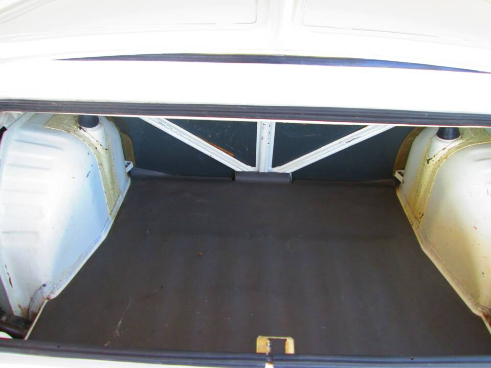 Immagine 35/73 di FIAT 128 Special (1976)