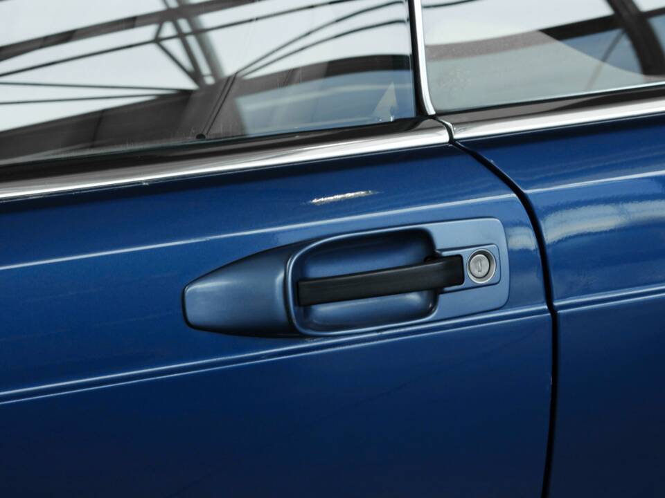 Image 35/39 of Mercedes-Benz 560 SEC (1990)