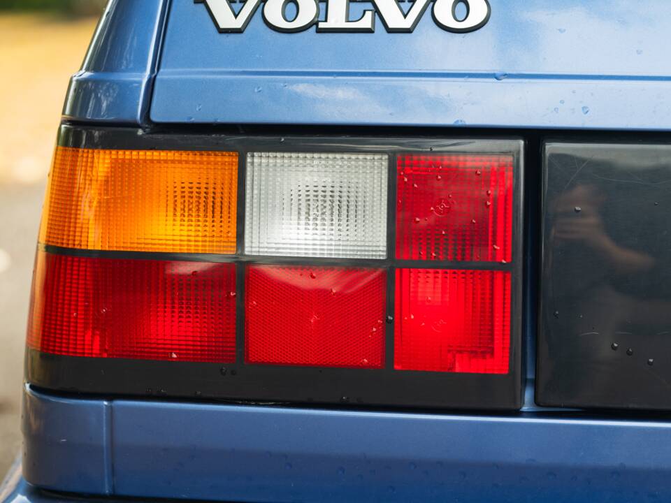 Immagine 12/50 di Volvo 440 Turbo (1992)
