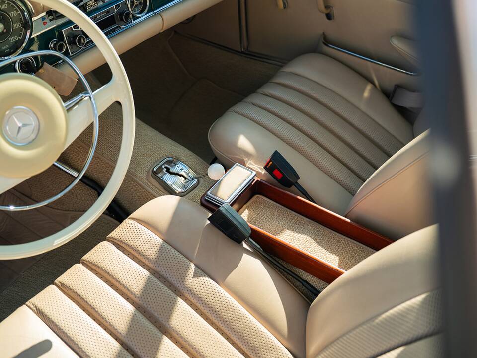 Imagen 23/44 de Mercedes-Benz 280 SL (1969)