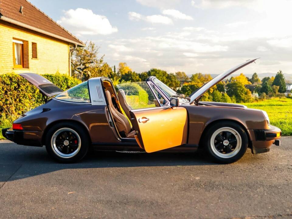 Immagine 11/35 di Porsche 911 2.7 (1976)