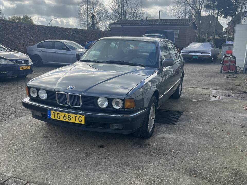 Bild 3/8 von BMW 735i (1988)