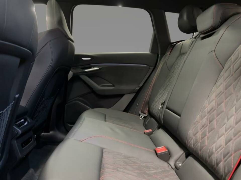 Imagen 7/10 de Audi Q6 e-tron quattro (2024)