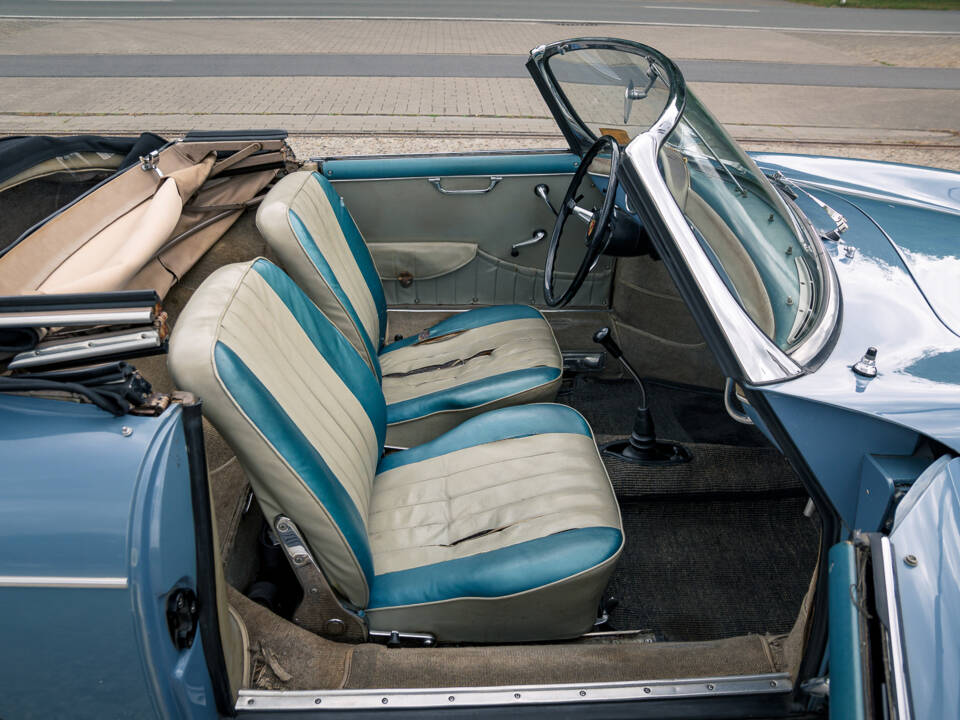 Immagine 28/46 di Porsche 356 B 1600 Roadster (1961)