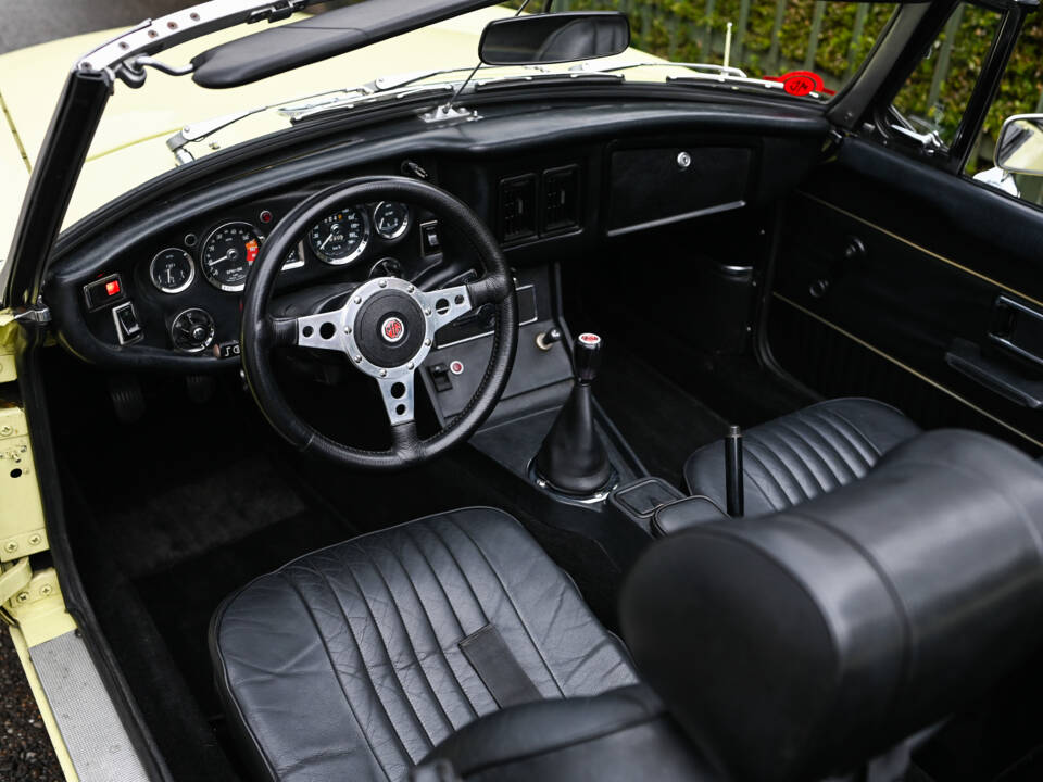 Bild 20/32 von MG MGB (1976)