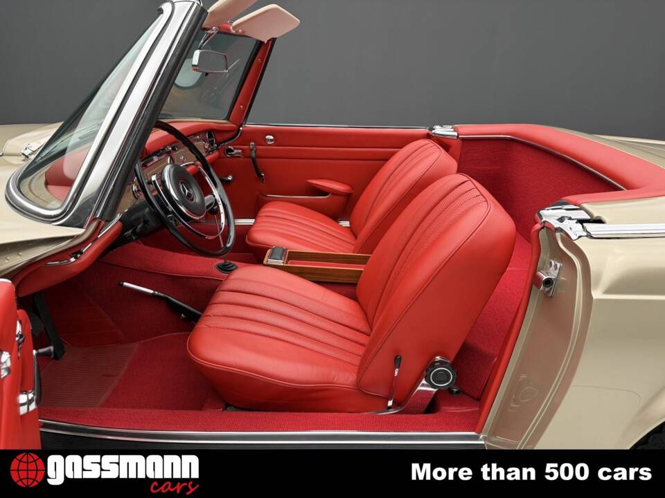 Image 8/15 of Mercedes-Benz 230 SL (1966)