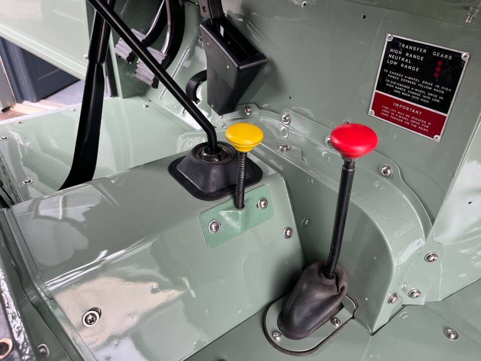 Bild 29/39 von Land Rover 88 (1984)
