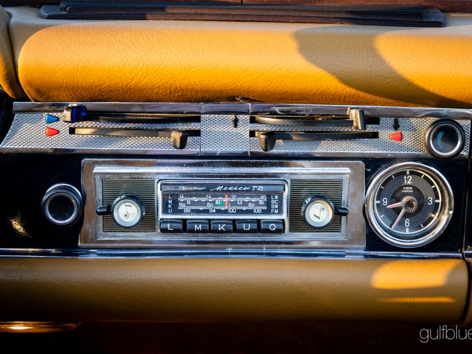 Image 47/79 de Mercedes-Benz 280 SL (1969)