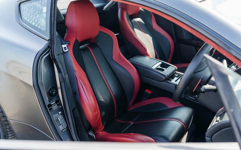 Image 24/50 de Aston Martin V12 Vantage S (2016)