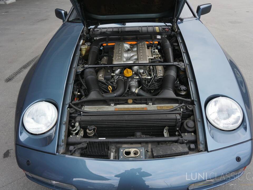 Immagine 41/46 di Porsche 928 S4 (1988)