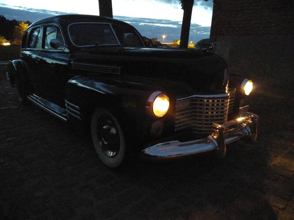 Image 47/50 of Cadillac 61 Sedan (1941)