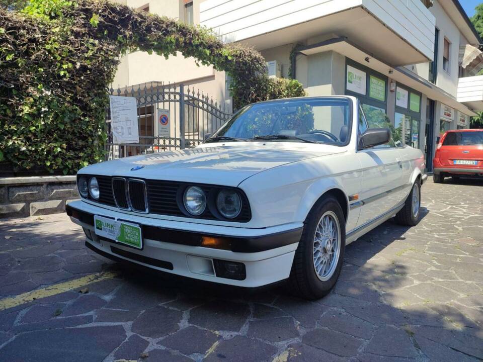 Image 1/10 of BMW 318i (1992)