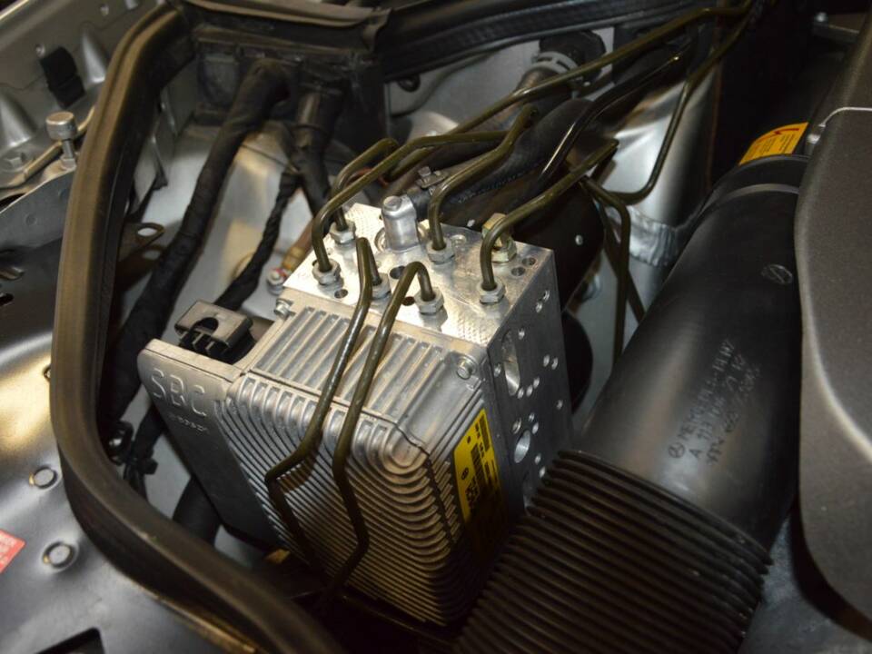 Imagen 93/100 de Mercedes-Benz E 55 AMG (2003)